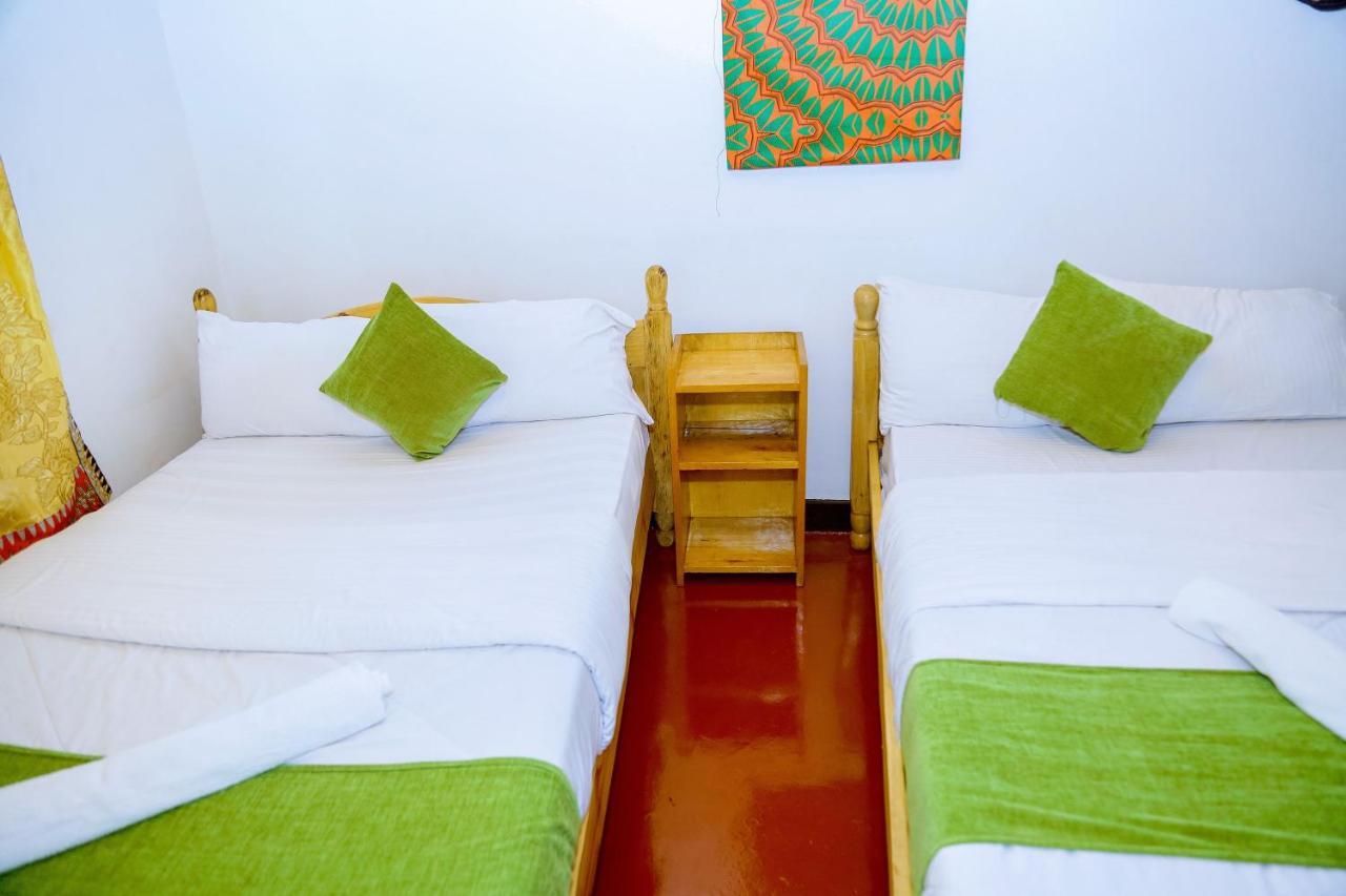 Inzozi Africa House B&B-Kimihurura Кигали Экстерьер фото